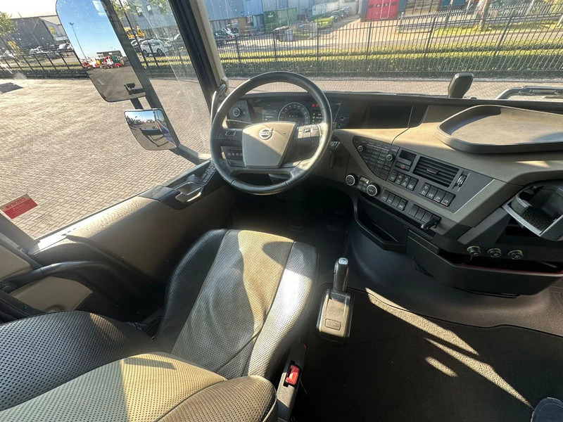 Tracteur routier Volvo FH 540 8X4 TREKKER / BAKWAGEN MET PALFINGER PK135.002 TEC7 + JIB PJ190 KRAAN / KRAN / CRANE / GRUA: photos 18 Tracteur routier Volvo FH 540 8X4 TREKKER / BAKWAGEN MET PALFINGER PK135.002 TEC7 + JIB PJ190 KRAAN / KRAN / CRANE / GRUA: photos 18