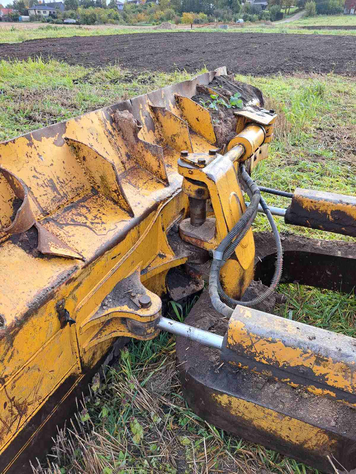 CATERPILLAR D5 M - Bulldozer: photos 5 CATERPILLAR D5 M - Bulldozer: photos 5