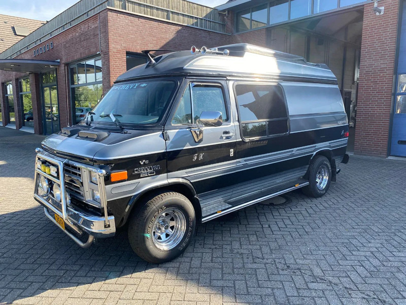 Chevrolet CAMPER CHEVY VAN 20D GLOBEMASTER... V8 Diesel autom. - Fourgon aménagé: photos 1 Chevrolet CAMPER CHEVY VAN 20D GLOBEMASTER... V8 Diesel autom. - Fourgon aménagé: photos 1