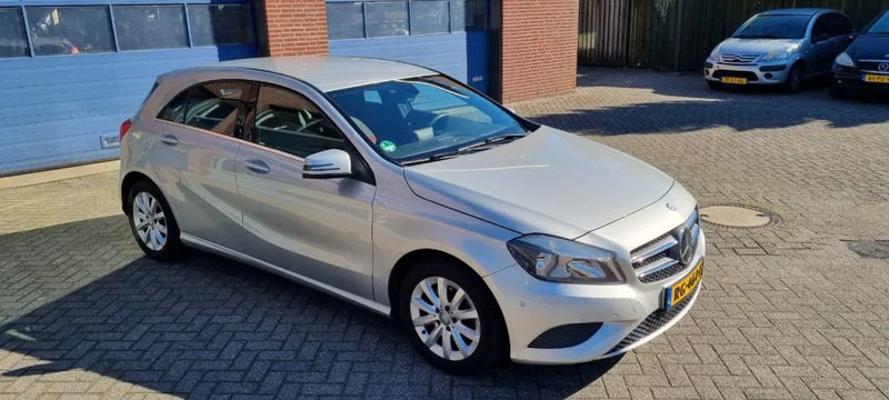 Mercedes-Benz A-Klasse 180 automaat.. 180 automaat - Voiture à hayon: photos 5 Mercedes-Benz A-Klasse 180 automaat.. 180 automaat - Voiture à hayon: photos 5