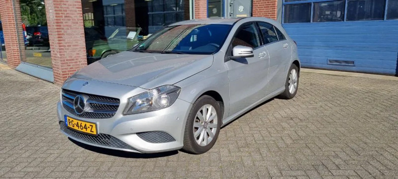 Mercedes-Benz A-Klasse 180 automaat.. 180 automaat - Voiture à hayon: photos 3 Mercedes-Benz A-Klasse 180 automaat.. 180 automaat - Voiture à hayon: photos 3