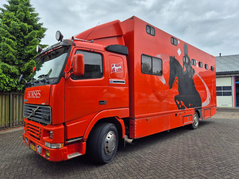 Volvo FH 12.... 380pk luchtgeveerd voor en achteras - Camion chevaux: photos 1 Volvo FH 12.... 380pk luchtgeveerd voor en achteras - Camion chevaux: photos 1