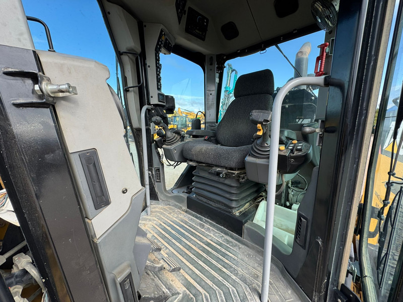 Niveleuse Caterpillar 140M2 AWD: photos 13