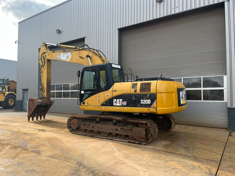 Caterpillar 320D - bucket with teeth - Pelle sur chenille: photos 3 Caterpillar 320D - bucket with teeth - Pelle sur chenille: photos 3