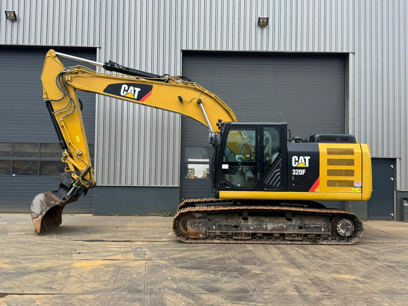 Caterpillar 320FL incl. 3 x Bucket - Pelle sur chenille: photos 1 Caterpillar 320FL incl. 3 x Bucket - Pelle sur chenille: photos 1