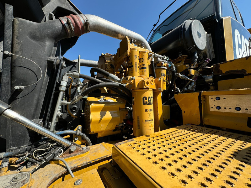 Tombereau articulé Caterpillar 740B: photos 20