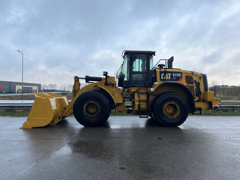 Caterpillar 972M XE - New bucket edge - Chargeuse sur pneus: photos 1 Caterpillar 972M XE - New bucket edge - Chargeuse sur pneus: photos 1