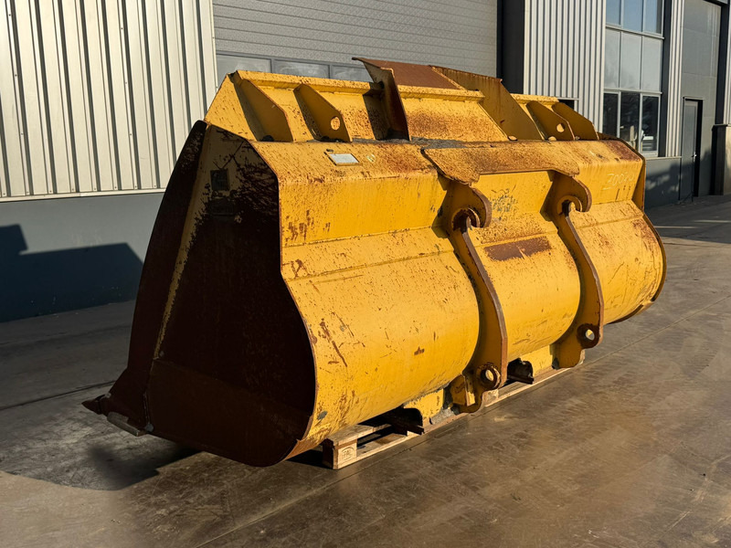 Caterpillar 980M Bucket with teeth, Volvo groot - Godet: photos 5 Caterpillar 980M Bucket with teeth, Volvo groot - Godet: photos 5