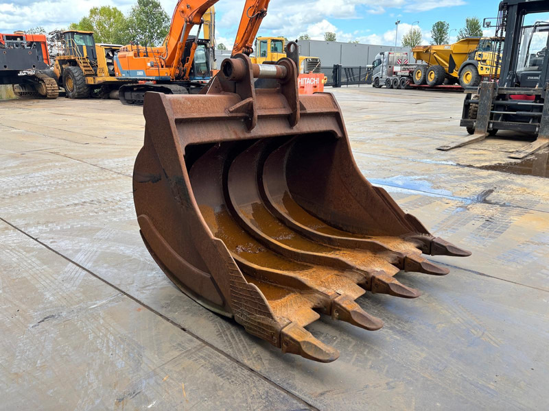 Godet Caterpillar Bucket Cat 365/374: photos 6
