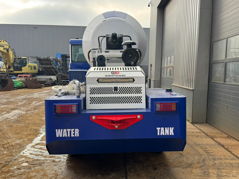 Giga power GW5500 4x4 Self Loading Concrete Mixer - Camion malaxeur: photos 4 Giga power GW5500 4x4 Self Loading Concrete Mixer - Camion malaxeur: photos 4