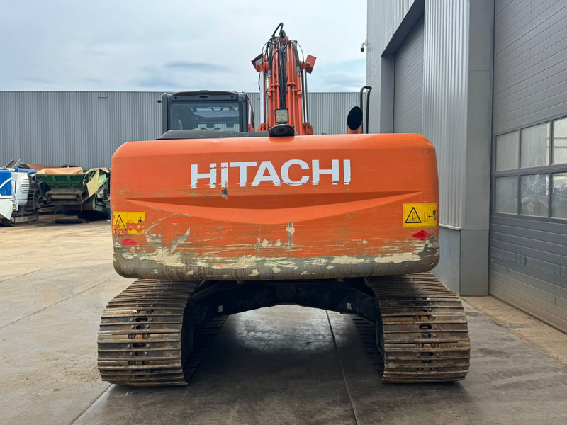 Hitachi ZX210LC-3 - Pelle sur chenille: photos 4 Hitachi ZX210LC-3 - Pelle sur chenille: photos 4
