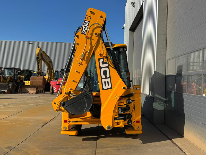 JCB 3DX 4x4 Super with extendable boom - Tractopelle: photos 4 JCB 3DX 4x4 Super with extendable boom - Tractopelle: photos 4