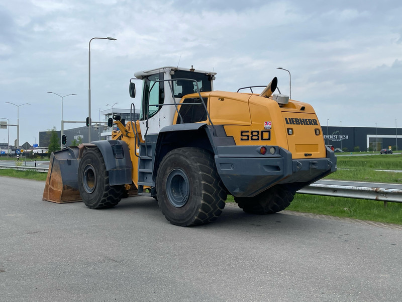 Liebherr L580 - Chargeuse sur pneus: photos 3 Liebherr L580 - Chargeuse sur pneus: photos 3