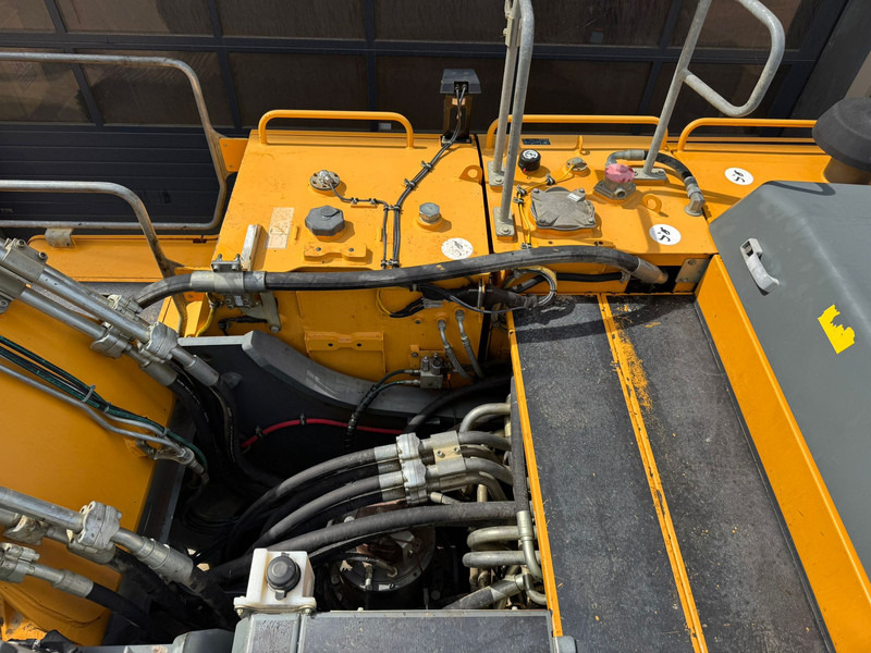Pelle sur chenille Liebherr R946 LC Hydraulic excavator: photos 20
