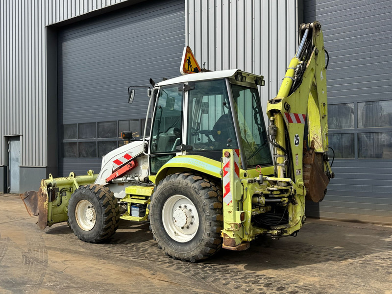 Volvo BL71 backhoe loader - Tractopelle: photos 3 Volvo BL71 backhoe loader - Tractopelle: photos 3