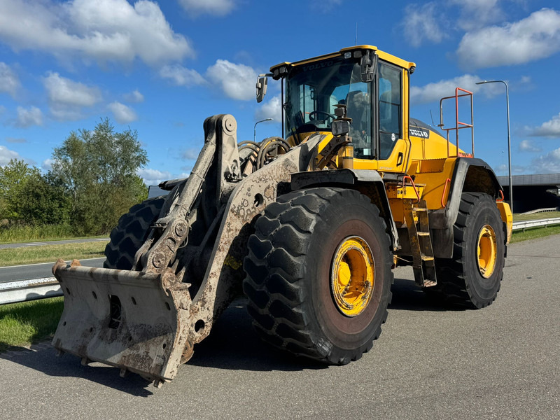 Volvo L220H - Chargeuse sur pneus: photos 2 Volvo L220H - Chargeuse sur pneus: photos 2