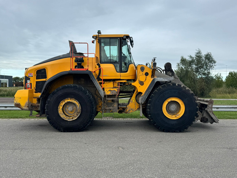 Volvo L220H - Chargeuse sur pneus: photos 5 Volvo L220H - Chargeuse sur pneus: photos 5