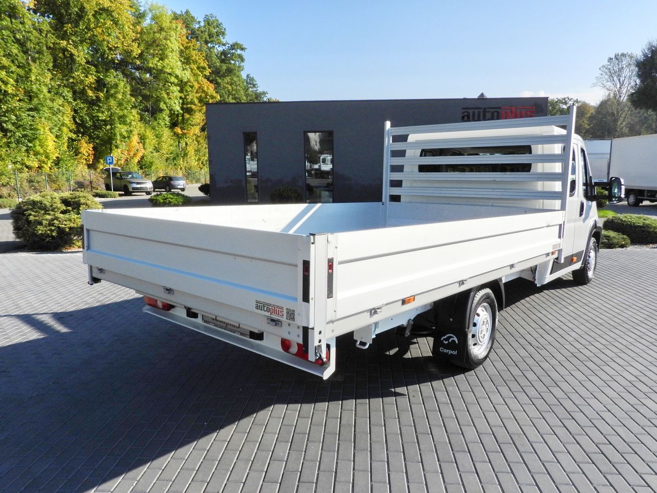 CITROEN JUMPER STAKE BODY DOUBLE CABIN DOKA 7 SEATS PNEUMATICS AIR CONDITIONING 140HP - Utilitaire double cabine: photos 3 CITROEN JUMPER STAKE BODY DOUBLE CABIN DOKA 7 SEATS PNEUMATICS AIR CONDITIONING 140HP - Utilitaire double cabine: photos 3