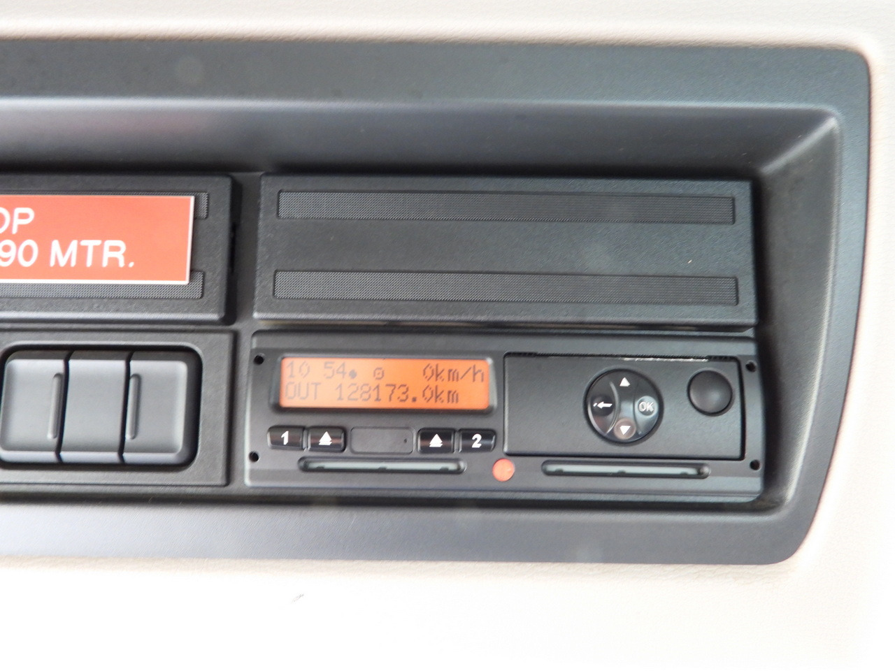 Camion benne DAF LF 180 THREE-WAY TIPPER CRUISE CONTROL LED LIGHTS AUTOMATIC TRANSMISSION TWIN WHEELS AIR CONDITIONING 180HP: photos 46 Camion benne DAF LF 180 THREE-WAY TIPPER CRUISE CONTROL LED LIGHTS AUTOMATIC TRANSMISSION TWIN WHEELS AIR CONDITIONING 180HP: photos 46