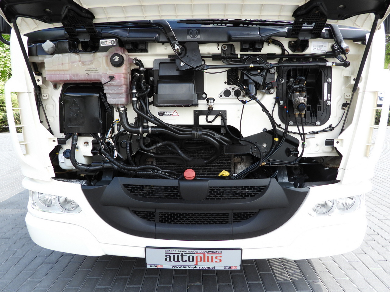 Camion benne DAF LF 180 THREE-WAY TIPPER CRUISE CONTROL LED LIGHTS AUTOMATIC TRANSMISSION TWIN WHEELS AIR CONDITIONING 180HP: photos 28 Camion benne DAF LF 180 THREE-WAY TIPPER CRUISE CONTROL LED LIGHTS AUTOMATIC TRANSMISSION TWIN WHEELS AIR CONDITIONING 180HP: photos 28