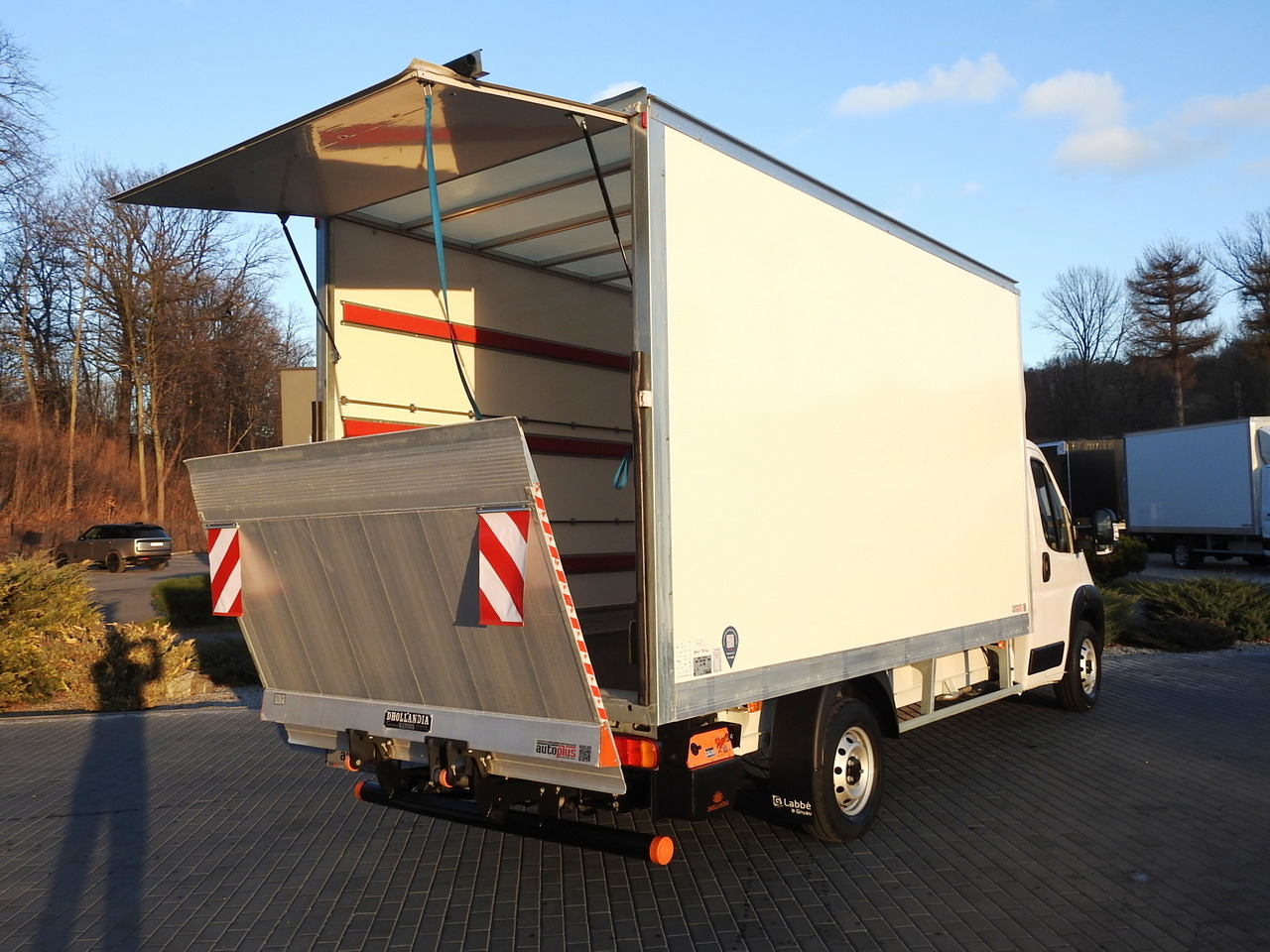 FIAT DUCATO  BOX LIFT 8 PALLETS CRUISE CONTROL AIR CONDITIONING  180HP - Utilitaire frigorifique: photos 3 FIAT DUCATO  BOX LIFT 8 PALLETS CRUISE CONTROL AIR CONDITIONING  180HP - Utilitaire frigorifique: photos 3