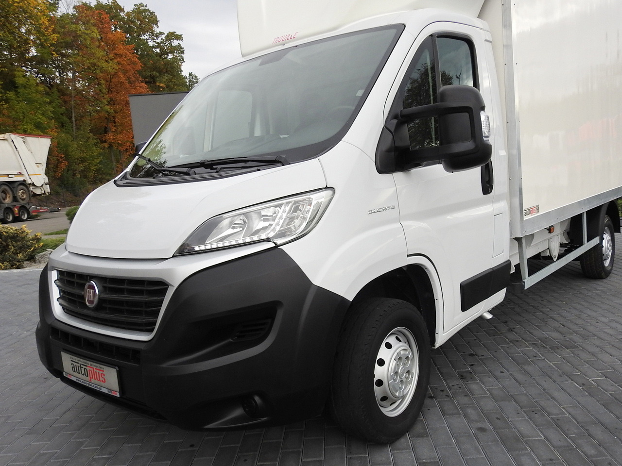 Fourgon grand volume FIAT DUCATO BOX LIFT 8 PALLETS CRUISE CONTROL NAVIGATION AIR CONDITIONING LED LIGHTS  130HP: photos 20