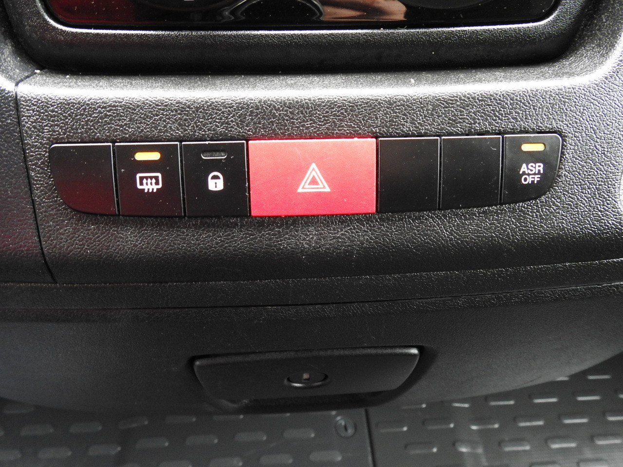 Fourgon grand volume FIAT DUCATO BOX LIFT 8 PALLETS CRUISE CONTROL NAVIGATION AIR CONDITIONING LED LIGHTS  130HP: photos 41