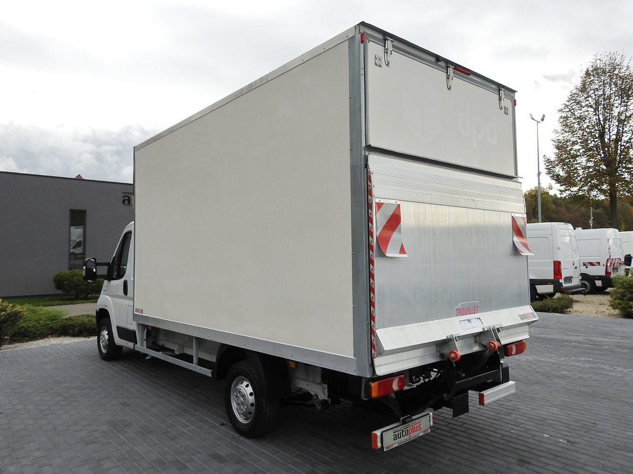 Fourgon grand volume FIAT DUCATO BOX LIFT 8 PALLETS CRUISE CONTROL NAVIGATION AIR CONDITIONING LED LIGHTS  130HP: photos 9