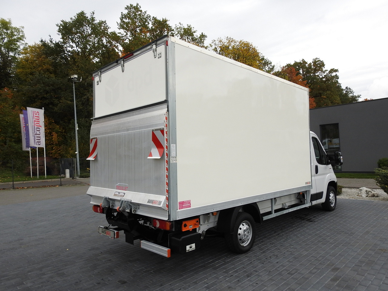 Fourgon grand volume FIAT DUCATO BOX LIFT 8 PALLETS CRUISE CONTROL NAVIGATION AIR CONDITIONING LED LIGHTS  130HP: photos 13