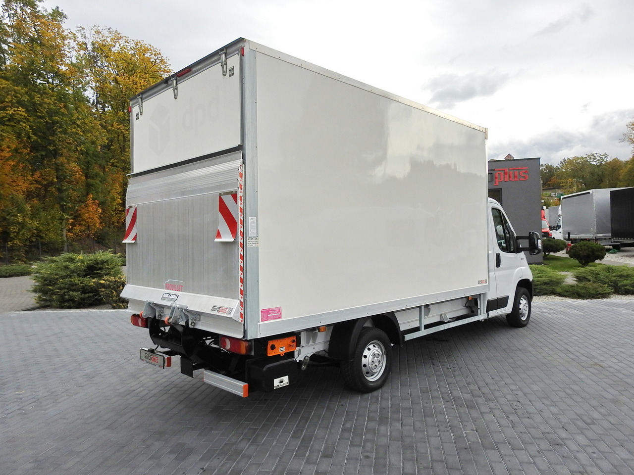 FIAT DUCATO BOX LIFT 8 PALLETS CRUISE CONTROL NAVIGATION AIR CONDITIONING LED LIGHTS 130HP - Fourgon grand volume: photos 3 FIAT DUCATO BOX LIFT 8 PALLETS CRUISE CONTROL NAVIGATION AIR CONDITIONING LED LIGHTS 130HP - Fourgon grand volume: photos 3