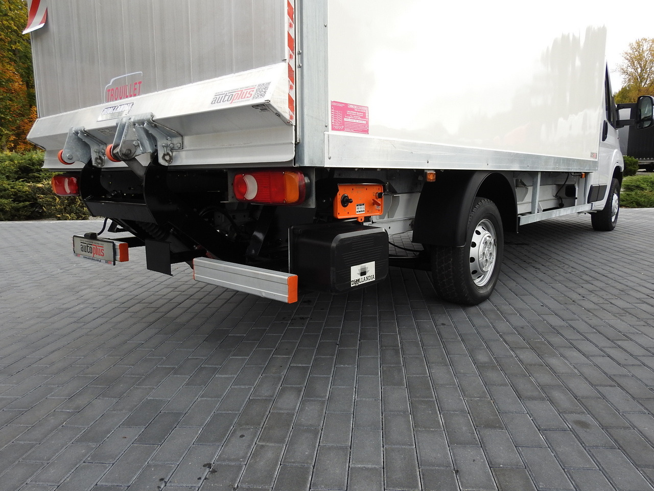 Fourgon grand volume FIAT DUCATO BOX LIFT 8 PALLETS CRUISE CONTROL NAVIGATION AIR CONDITIONING LED LIGHTS  130HP: photos 26