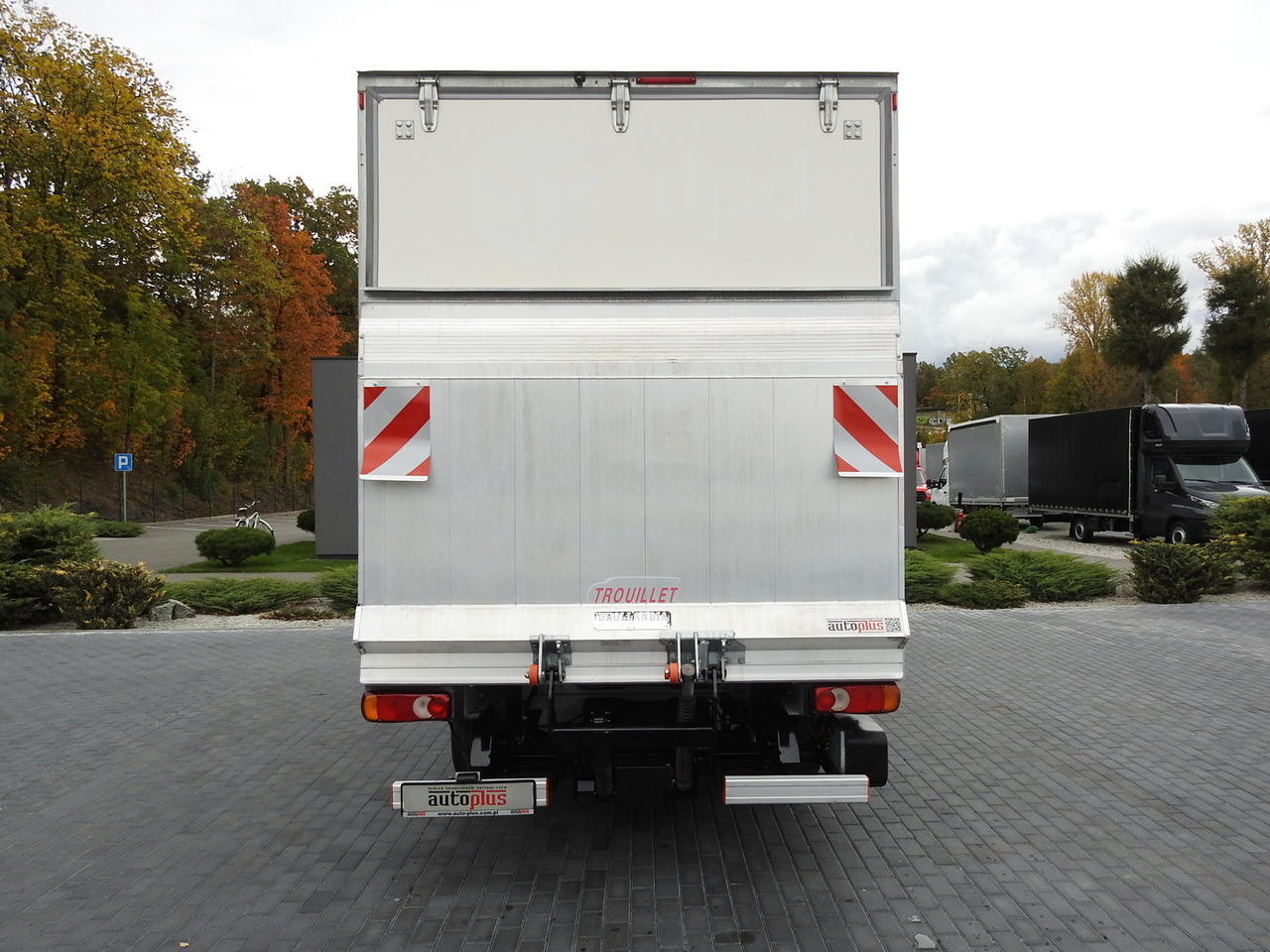 Fourgon grand volume FIAT DUCATO BOX LIFT 8 PALLETS CRUISE CONTROL NAVIGATION AIR CONDITIONING LED LIGHTS  130HP: photos 10