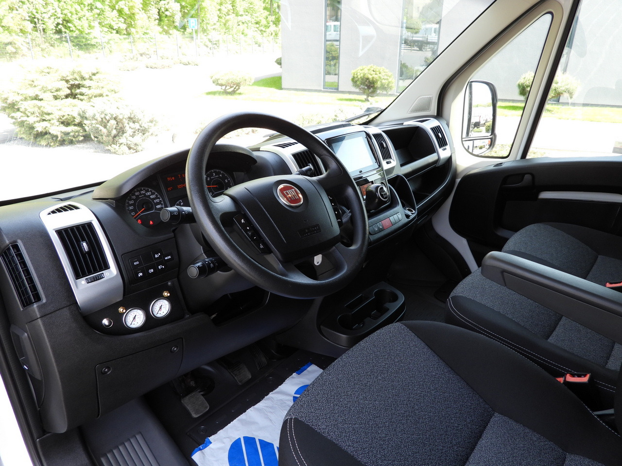FIAT DUCATO TARPAULIN 10 PALLETS WEBASTO CRUISE CONTROL AIR CONDITIONING LED LIGHTS PNEUMATICS 160HP - Utilitaire plateau baché: photos 2 FIAT DUCATO TARPAULIN 10 PALLETS WEBASTO CRUISE CONTROL AIR CONDITIONING LED LIGHTS PNEUMATICS 160HP - Utilitaire plateau baché: photos 2