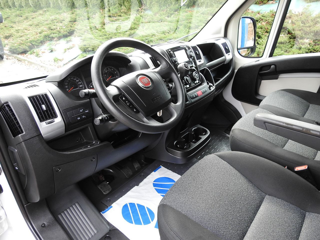 FIAT DUCATO TARPAULIN LIFT 9 PALLETS WEBASTO CRUISE CONTROL A/C LED LAMP 180HP - Utilitaire plateau baché: photos 2 FIAT DUCATO TARPAULIN LIFT 9 PALLETS WEBASTO CRUISE CONTROL A/C LED LAMP 180HP - Utilitaire plateau baché: photos 2