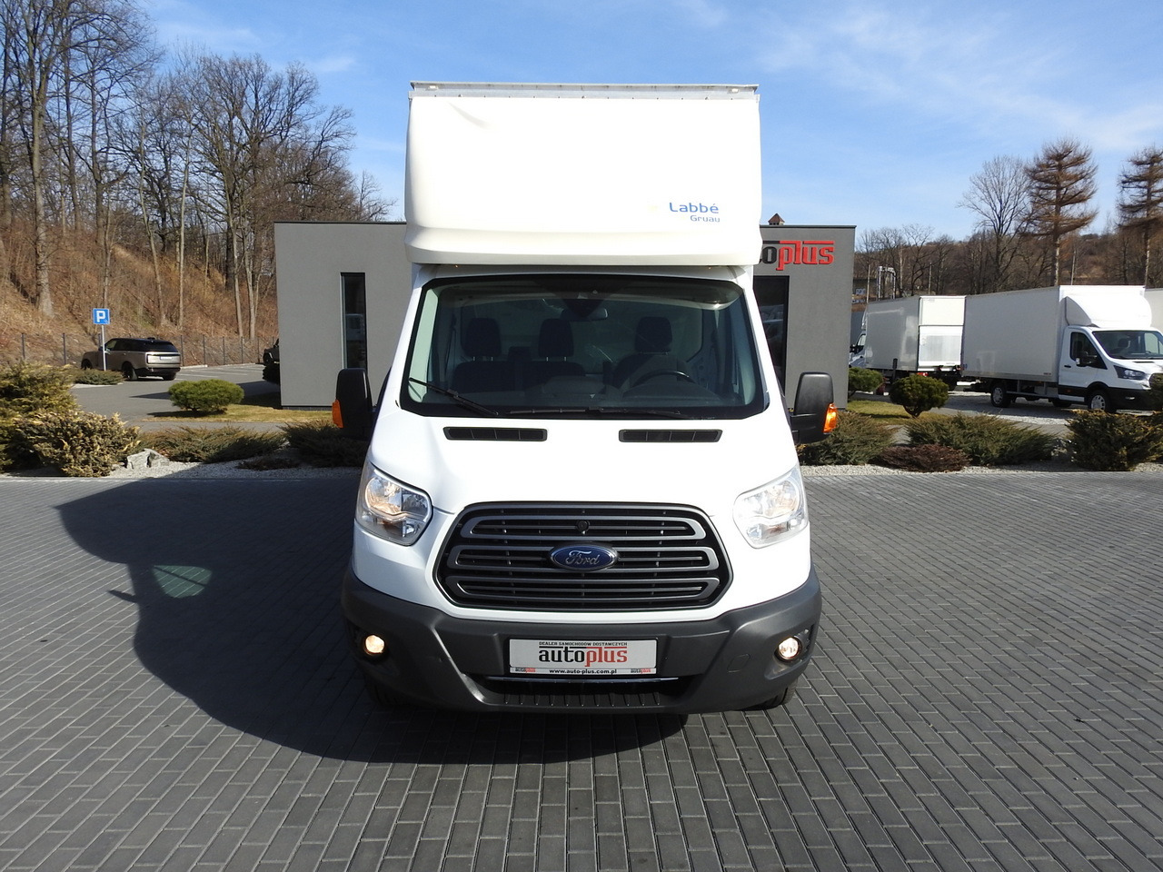 FORD TRANSIT BOX LIFT 8 PALLETS CRUISE CONTROL LED LIGHTS TWIN WHEELS AIR CONDITIONING 170HP - Fourgon grand volume: photos 5 FORD TRANSIT BOX LIFT 8 PALLETS CRUISE CONTROL LED LIGHTS TWIN WHEELS AIR CONDITIONING 170HP - Fourgon grand volume: photos 5