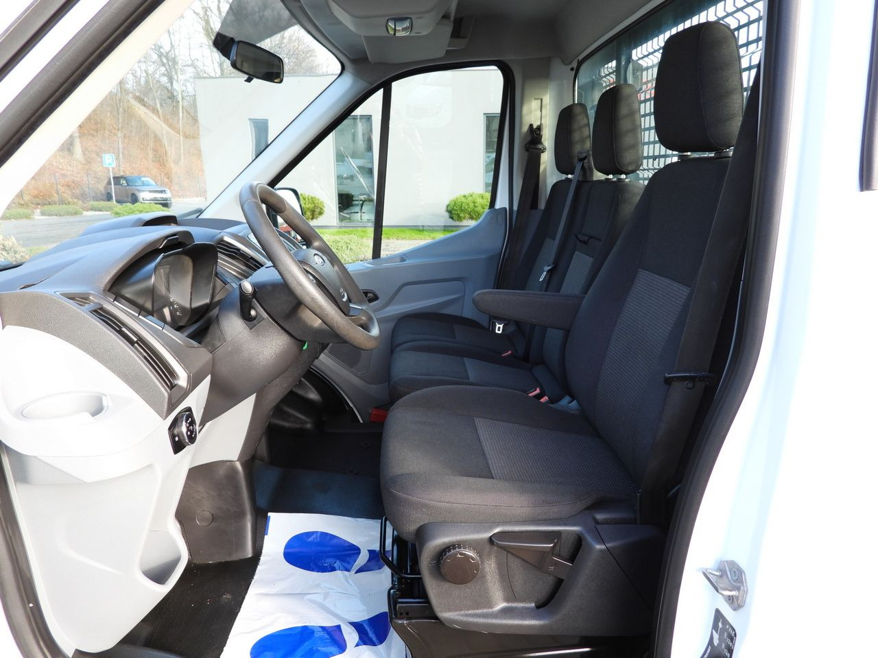 FORD TRANSIT STAKE BODY 8 PALLETS TWIN WHEELS AIR CONDITIONING  155HP - crédit-bail FORD TRANSIT STAKE BODY 8 PALLETS TWIN WHEELS AIR CONDITIONING  155HP: photos 24