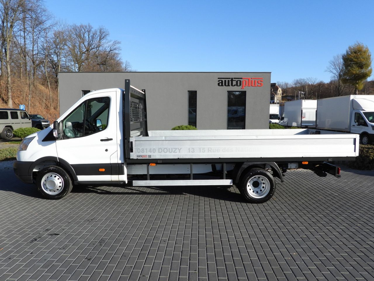 FORD TRANSIT STAKE BODY 8 PALLETS TWIN WHEELS AIR CONDITIONING  155HP - crédit-bail FORD TRANSIT STAKE BODY 8 PALLETS TWIN WHEELS AIR CONDITIONING  155HP: photos 8