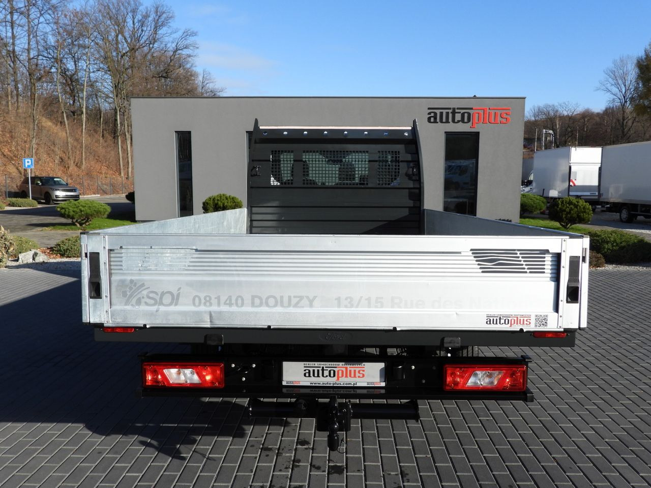 FORD TRANSIT STAKE BODY 8 PALLETS TWIN WHEELS AIR CONDITIONING  155HP - crédit-bail FORD TRANSIT STAKE BODY 8 PALLETS TWIN WHEELS AIR CONDITIONING  155HP: photos 10