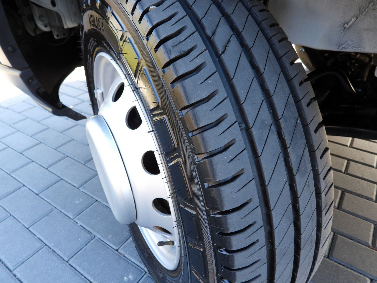 FORD TRANSIT STAKE BODY 8 PALLETS TWIN WHEELS AIR CONDITIONING  155HP - crédit-bail FORD TRANSIT STAKE BODY 8 PALLETS TWIN WHEELS AIR CONDITIONING  155HP: photos 20