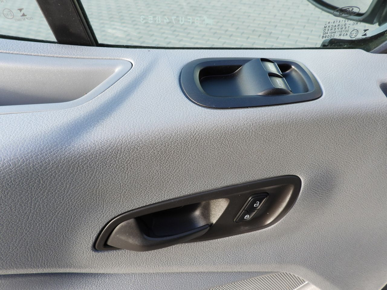 FORD TRANSIT STAKE BODY 8 PALLETS TWIN WHEELS AIR CONDITIONING  155HP - crédit-bail FORD TRANSIT STAKE BODY 8 PALLETS TWIN WHEELS AIR CONDITIONING  155HP: photos 25