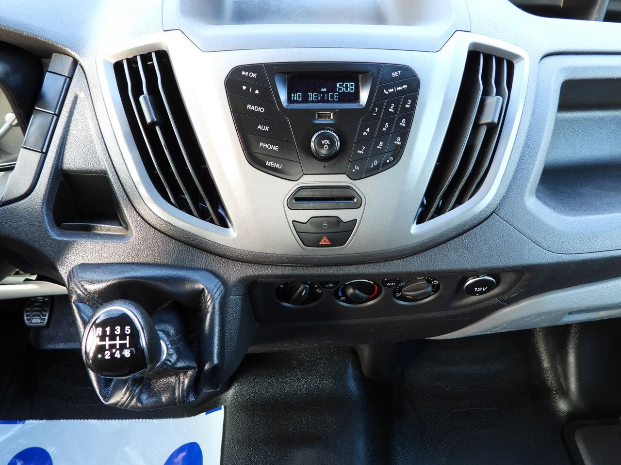 FORD TRANSIT STAKE BODY 8 PALLETS TWIN WHEELS AIR CONDITIONING  155HP - crédit-bail FORD TRANSIT STAKE BODY 8 PALLETS TWIN WHEELS AIR CONDITIONING  155HP: photos 31