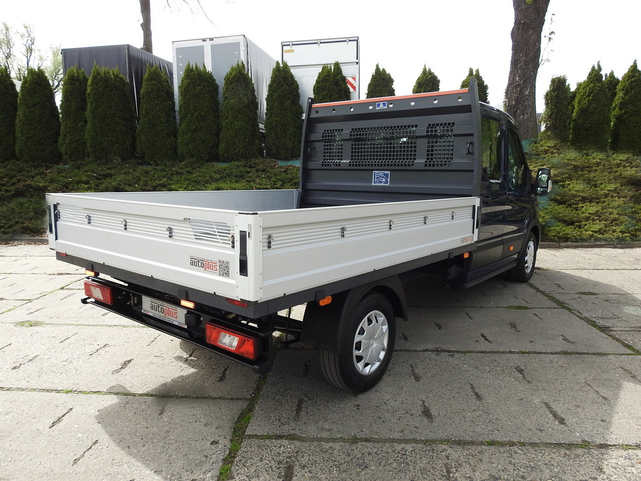 FORD TRANSIT STAKE BODY DOUBLE CABIN DOKA 7 SEATS CRUISE CONTROL AIR CONDITIONING LED LIGHTS 130HP - Utilitaire double cabine: photos 3 FORD TRANSIT STAKE BODY DOUBLE CABIN DOKA 7 SEATS CRUISE CONTROL AIR CONDITIONING LED LIGHTS 130HP - Utilitaire double cabine: photos 3