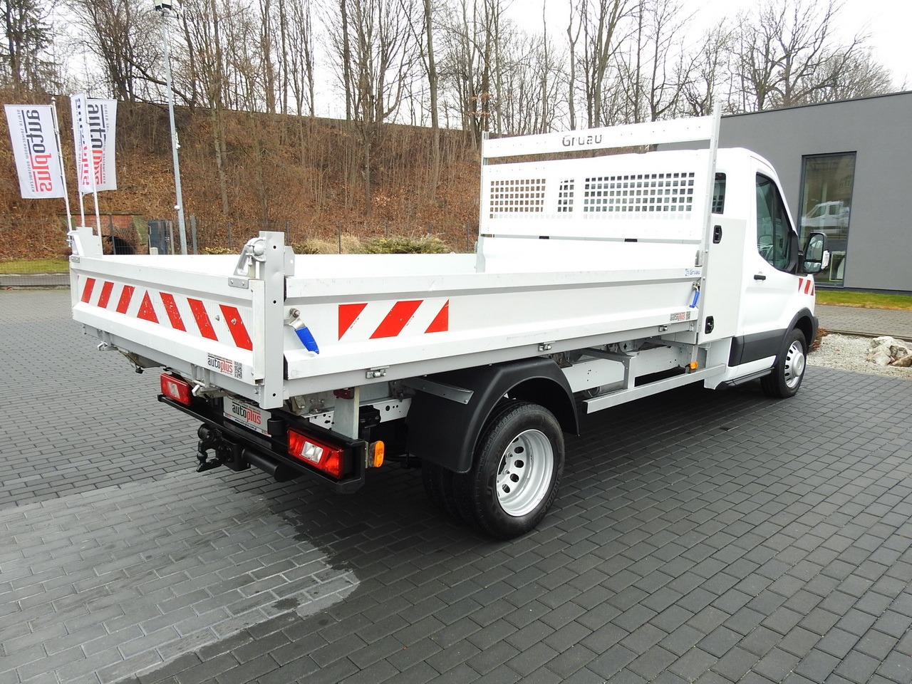 Utilitaire benne FORD TRANSIT TIPPER CRUISE CONTROL AIR CONDITIONING TWIN WHEELS 170HP: photos 13 Utilitaire benne FORD TRANSIT TIPPER CRUISE CONTROL AIR CONDITIONING TWIN WHEELS 170HP: photos 13