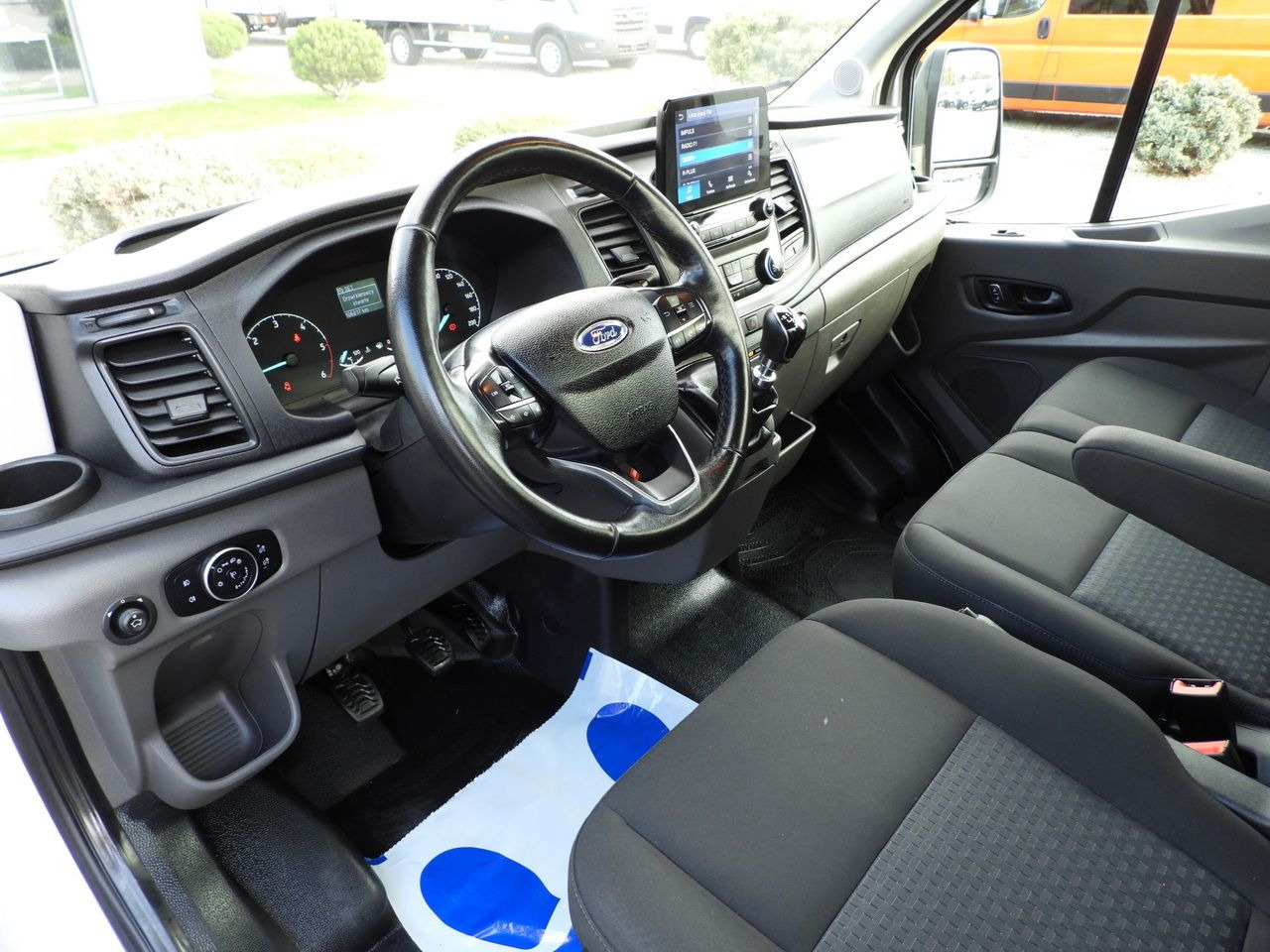 FORD TRANSIT TIPPER CRUISE CONTROL LED LIGHTS TWIN WHEELS AIR CONDITIONING 130HP - Utilitaire benne: photos 2 FORD TRANSIT TIPPER CRUISE CONTROL LED LIGHTS TWIN WHEELS AIR CONDITIONING 130HP - Utilitaire benne: photos 2