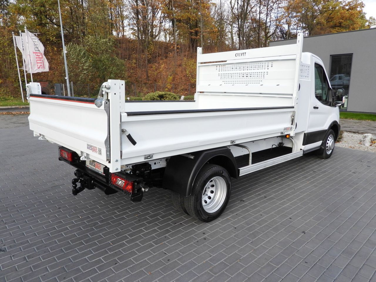 FORD TRANSIT TIPPER CRUISE CONTROL LED LIGHTS TWIN WHEELS AIR CONDITIONING 130HP - Utilitaire benne: photos 3 FORD TRANSIT TIPPER CRUISE CONTROL LED LIGHTS TWIN WHEELS AIR CONDITIONING 130HP - Utilitaire benne: photos 3