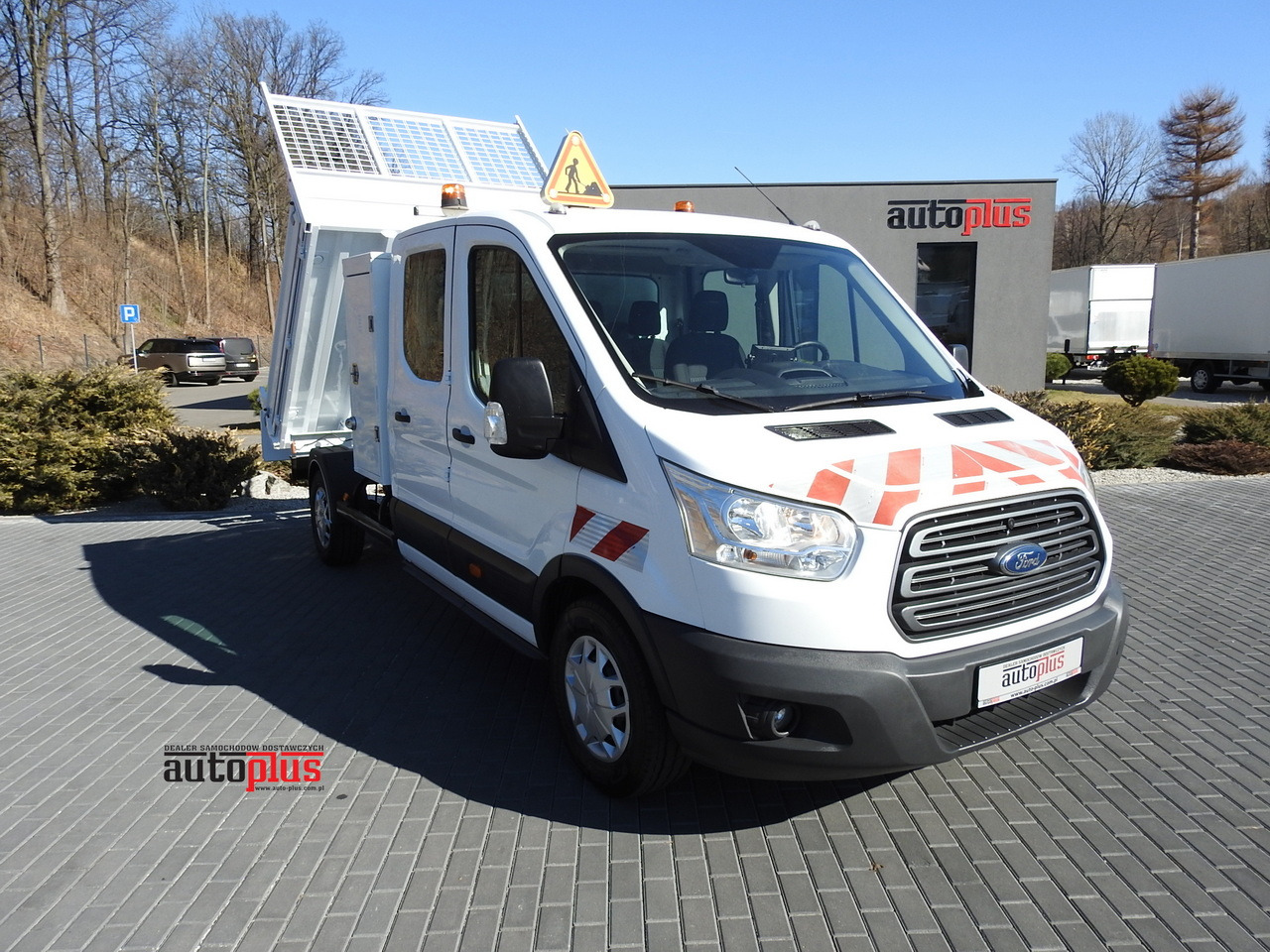 FORD TRANSIT TIPPER DOUBLE CABIN DOKA 6 SEATS CRUISE CONTROL AIR CONDITIONING 130HP - Utilitaire benne: photos 1 FORD TRANSIT TIPPER DOUBLE CABIN DOKA 6 SEATS CRUISE CONTROL AIR CONDITIONING 130HP - Utilitaire benne: photos 1