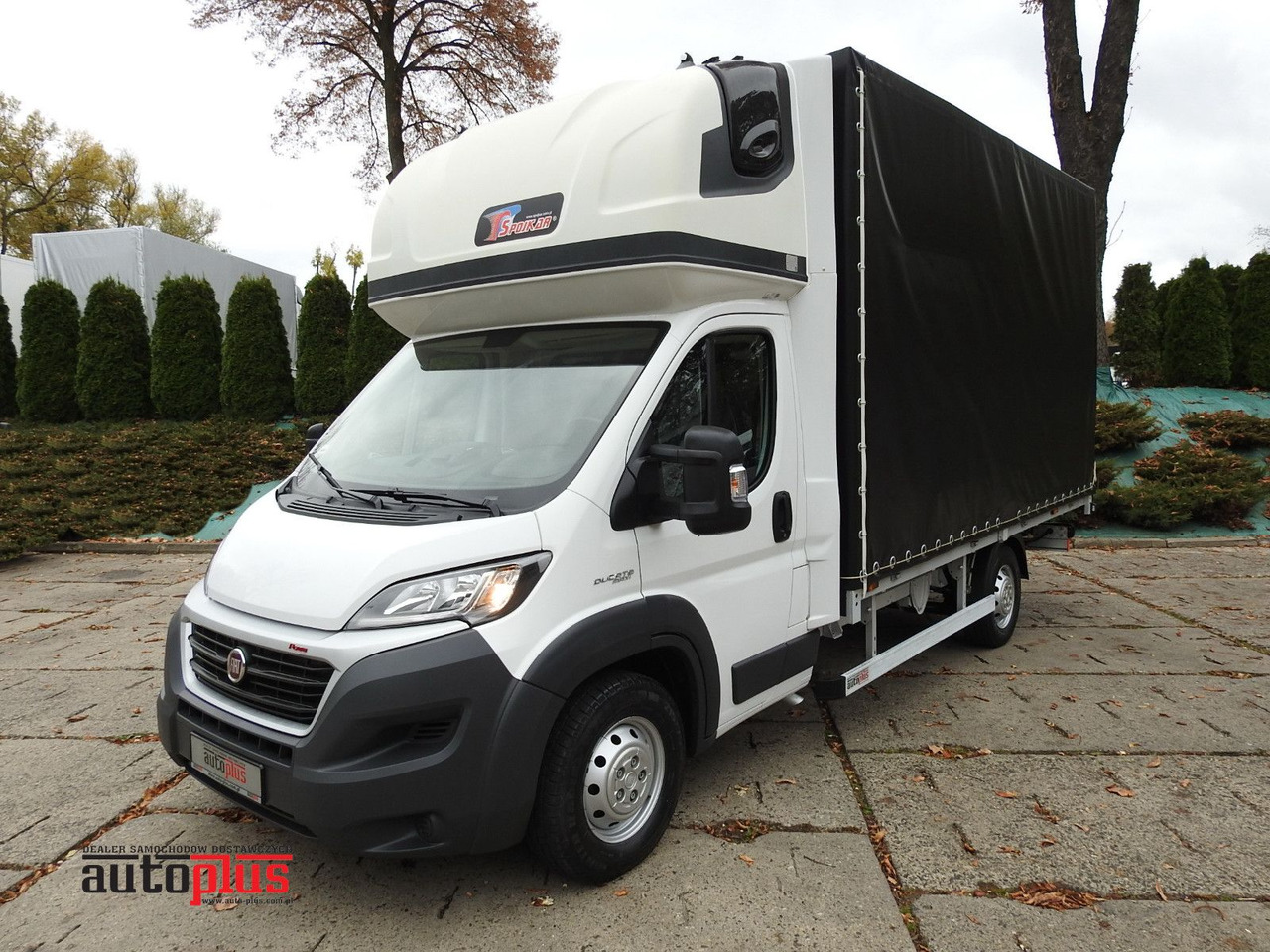 Fiat DUCATO PRITSCHE PLANE AUFZUG 8 PALETTEN WEBASTO - Utilitaire plateau baché: photos 1 Fiat DUCATO PRITSCHE PLANE AUFZUG 8 PALETTEN WEBASTO - Utilitaire plateau baché: photos 1