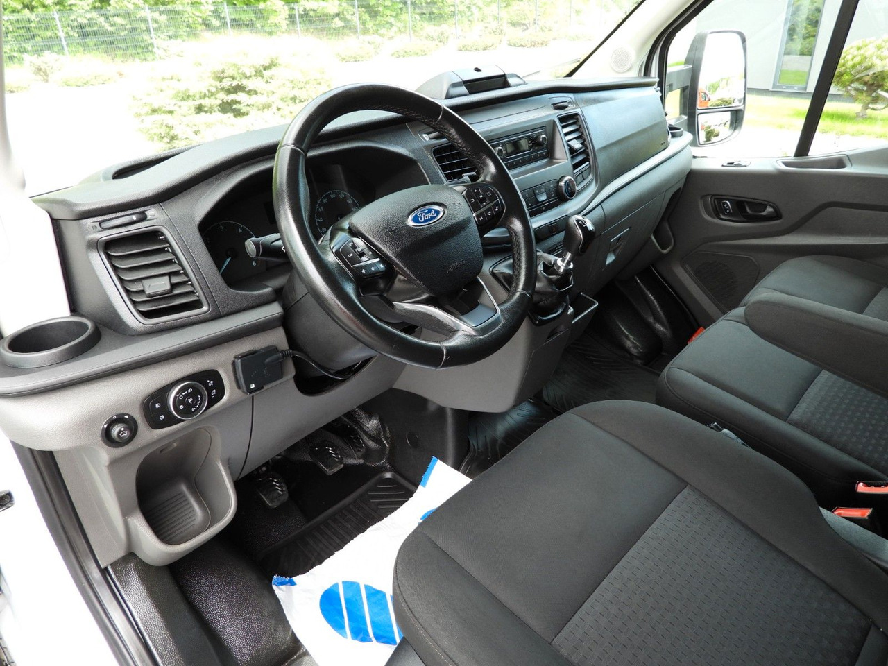 Ford TRANSIT KOFFER AUFZUG 8 PALETTEN TEMPOMAT - Fourgon grand volume: photos 2 Ford TRANSIT KOFFER AUFZUG 8 PALETTEN TEMPOMAT - Fourgon grand volume: photos 2