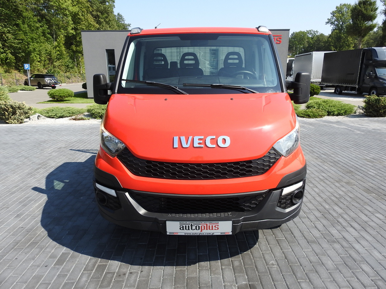 IVECO DAILY 35C13 TIPPER CRUISE CONTROL AIR CONDITIONING TWIN WHEELS 130HP - Utilitaire benne: photos 5 IVECO DAILY 35C13 TIPPER CRUISE CONTROL AIR CONDITIONING TWIN WHEELS 130HP - Utilitaire benne: photos 5