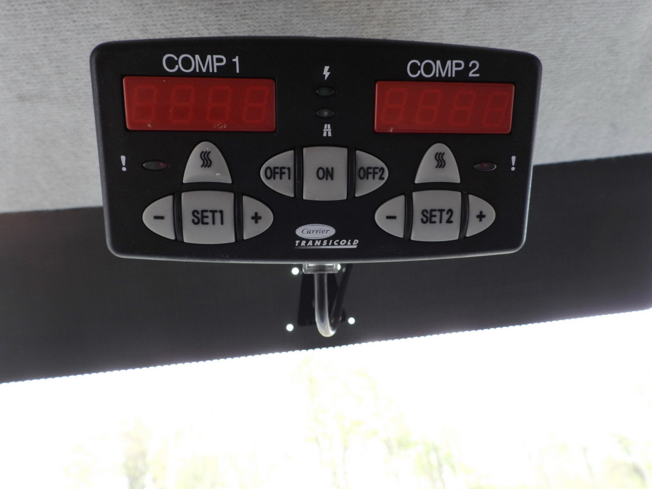 Utilitaire frigorifique IVECO DAILY 35S14 REFRIGERATOR VAN 0*C POWER SUPPLY 230V CRUISE CONTROL AUTOMATIC TRANSMISSION HI-MATIC AIR CONDITIONING  140HP: photos 45